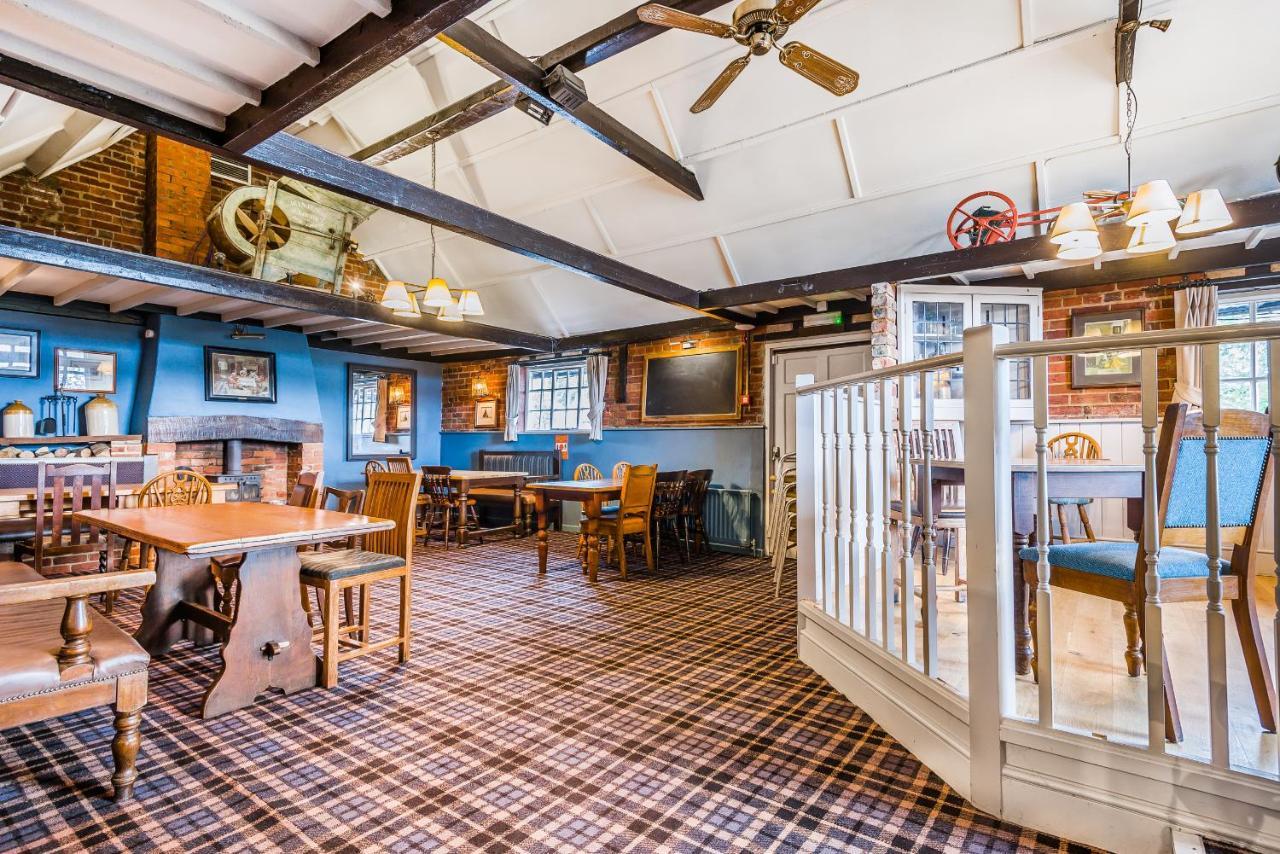 Bed and Breakfast The Walhampton Arms Lymington Exteriér fotografie
