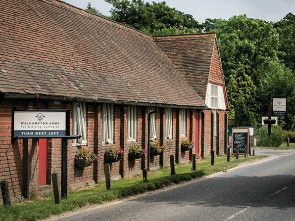 Bed and Breakfast The Walhampton Arms Lymington Exteriér fotografie